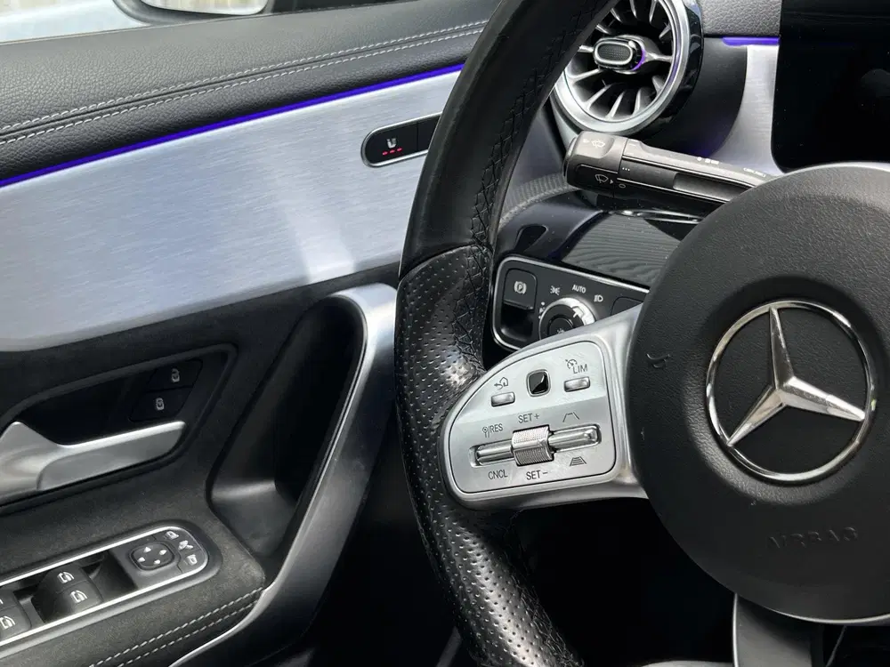 Mercedes-Benz A-Klasse 250 e AMG PANO KEYLESS SFEER ACC LANE uit 2021, foto 12