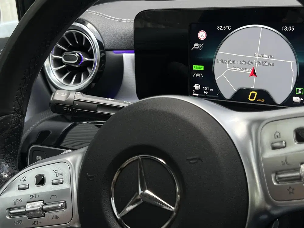 Mercedes-Benz A-Klasse 250 e AMG PANO KEYLESS SFEER ACC LANE uit 2021, foto 20