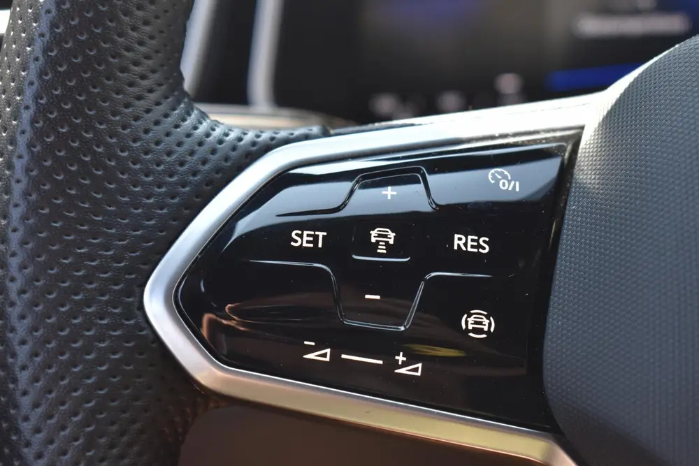 Volkswagen T-Roc 1.0 TSI R-Line 12-2022 | Navigatie | Camera uit 2022, foto 8