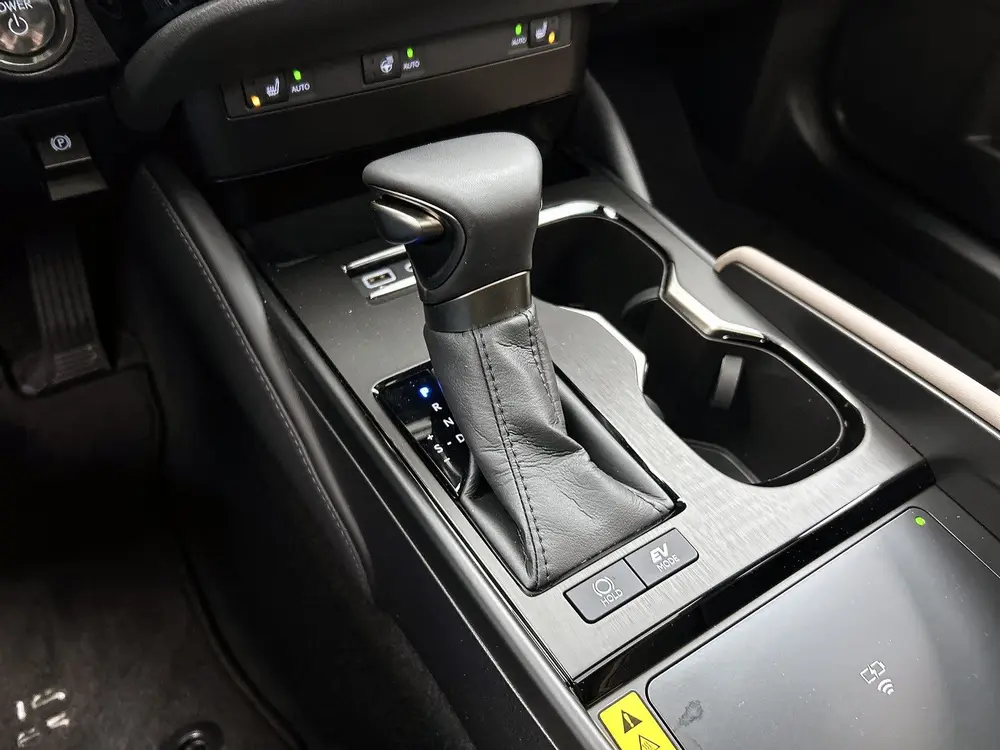 Lexus ES 300h Business Line uit 2024, foto 11