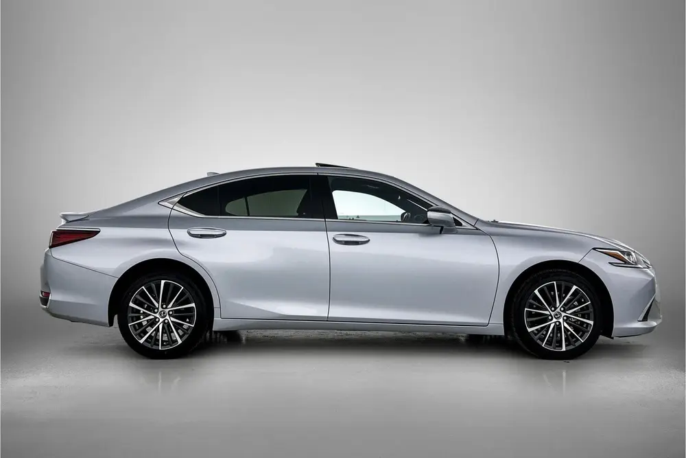 Lexus ES 300h Business Line uit 2024, foto 13