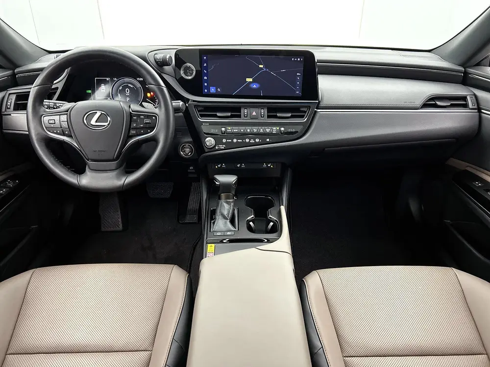 Lexus ES 300h Business Line uit 2024, foto 4