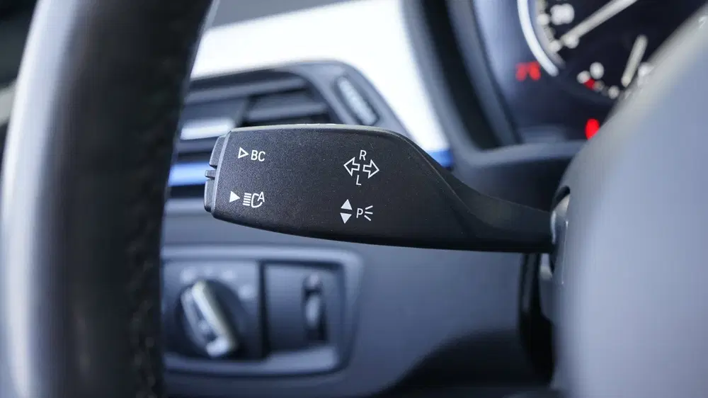 BMW X1 SDrive20i M Sport Shadowline CAMERA-CLIMA uit 2019, foto 18