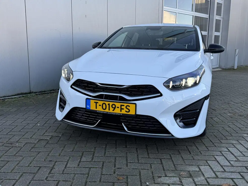 Kia ProCeed 1.5 T-GDi GT-Line uit 2023, foto 2