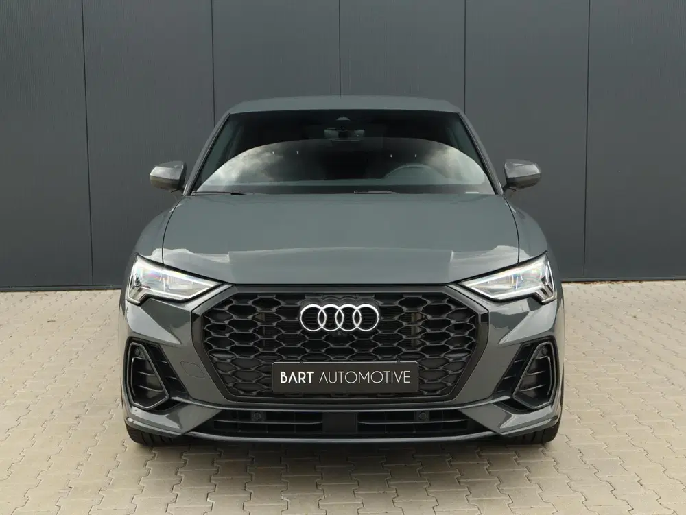 Audi Q3 45 TFSI e 245PK S-Line uit 2022, foto 2
