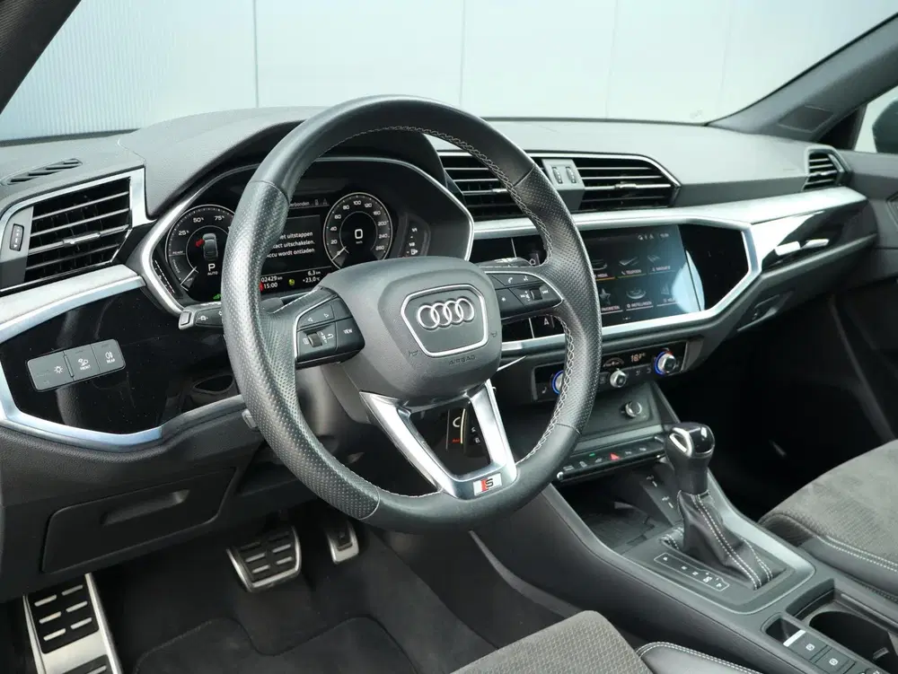 Audi Q3 45 TFSI e 245PK S-Line uit 2022, foto 4