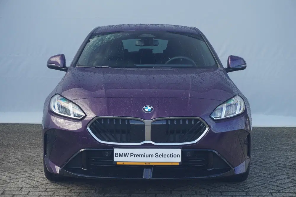 BMW 1-serie 5-deurs 120 uit 2025, foto 3