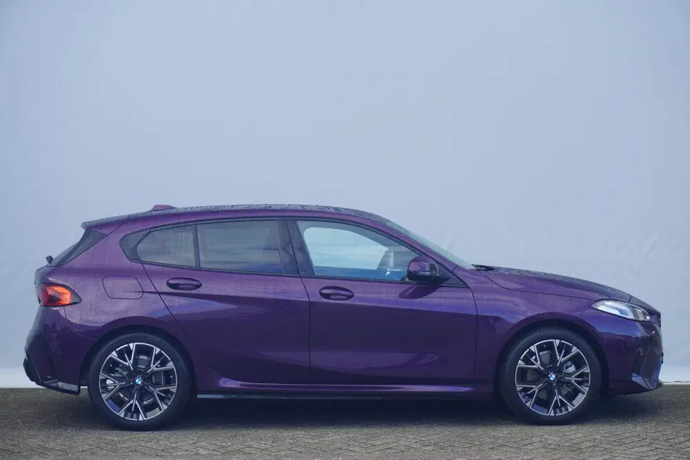 BMW 1-serie 5-deurs 120 uit 2025, foto 4