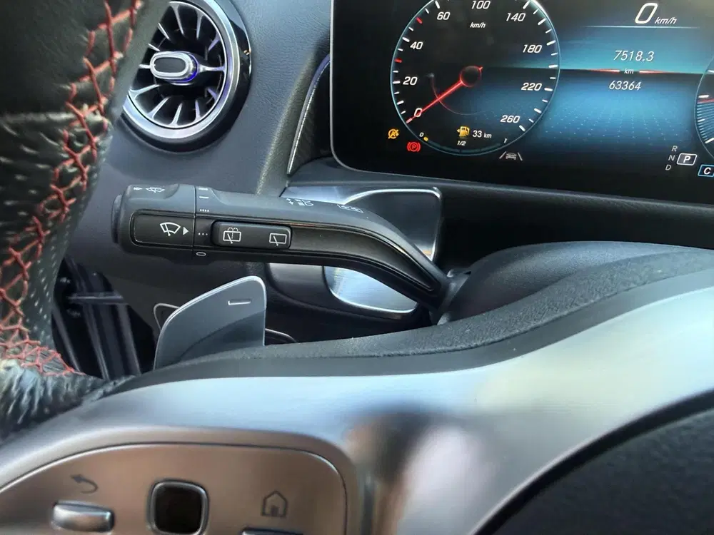 Mercedes-Benz GLB 200 Business Solution AMG PANORAMADAK uit 2020, foto 16