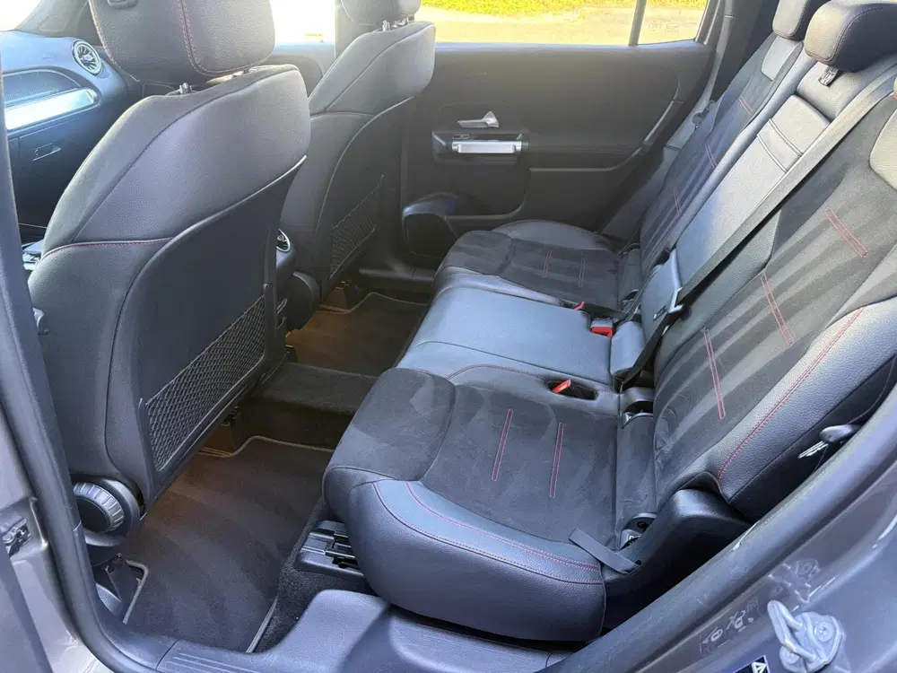 Mercedes-Benz GLB 200 Business Solution AMG PANORAMADAK uit 2020, foto 9