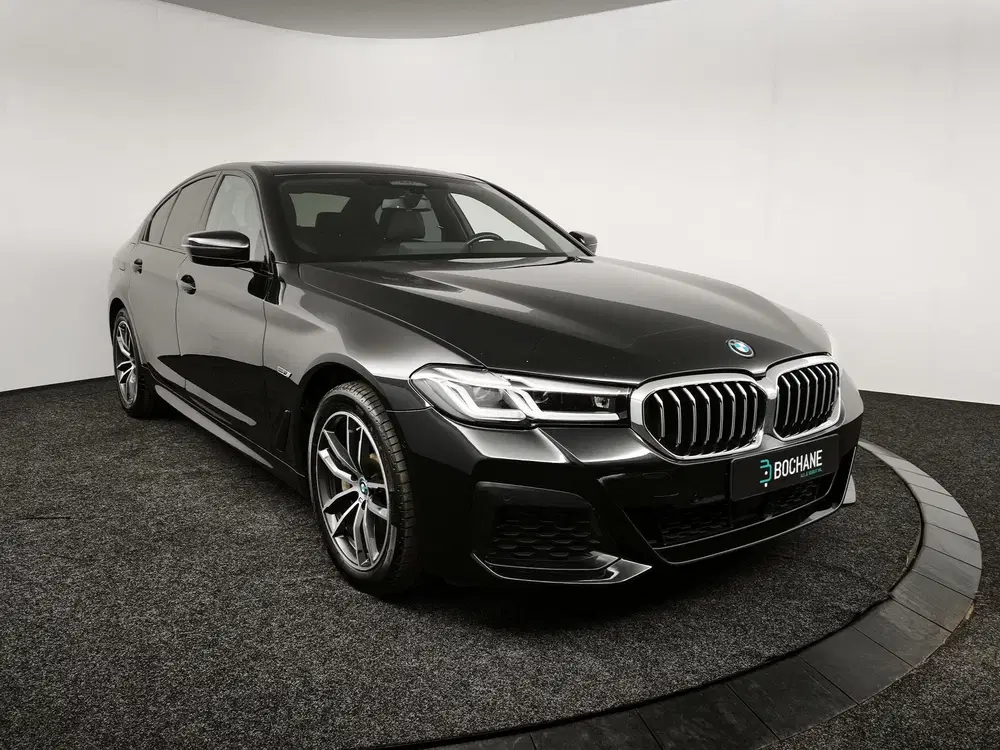 BMW 5-serie 530e xDrive High Executive uit 2023, foto 5