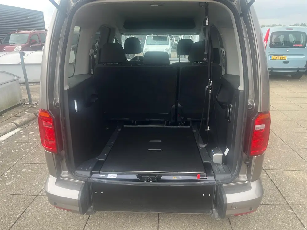 Volkswagen Caddy Rolstoelauto Automaat 3+1 of 5+0 uit 2019, foto 5