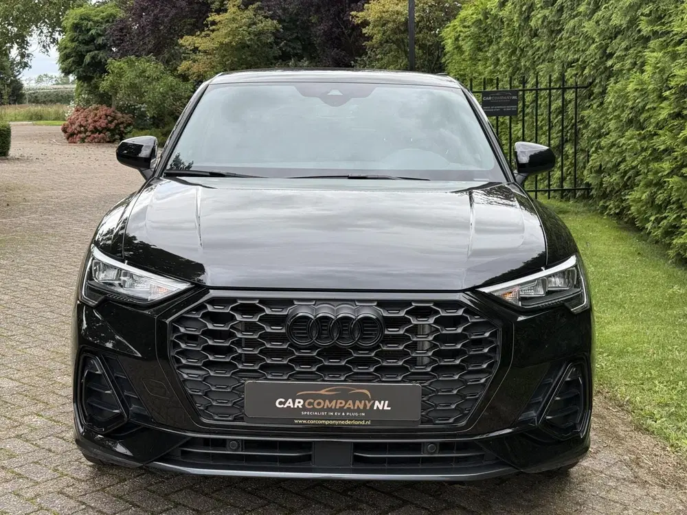 Audi Q3 uit 2022, foto 13