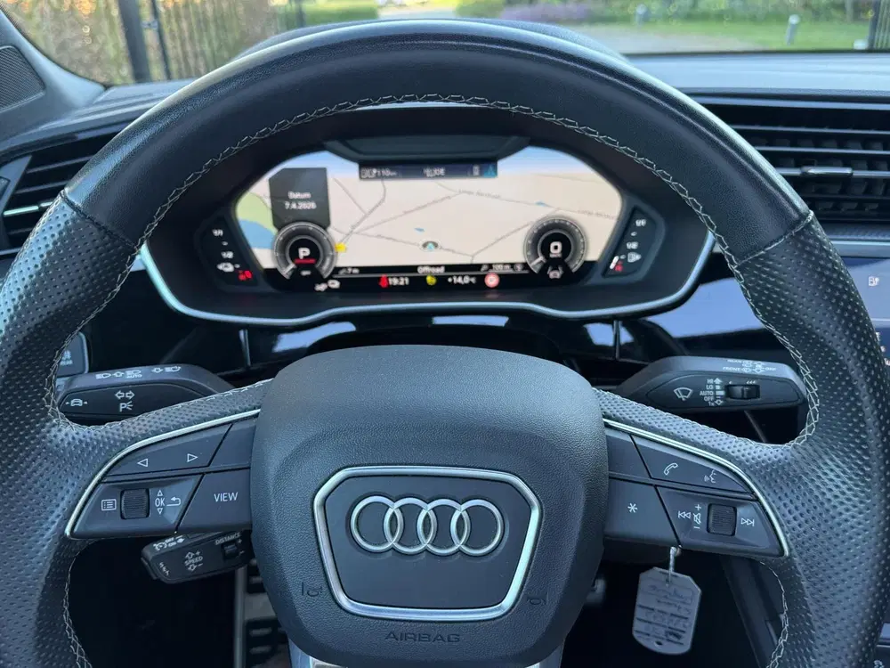 Audi Q3 uit 2022, foto 15