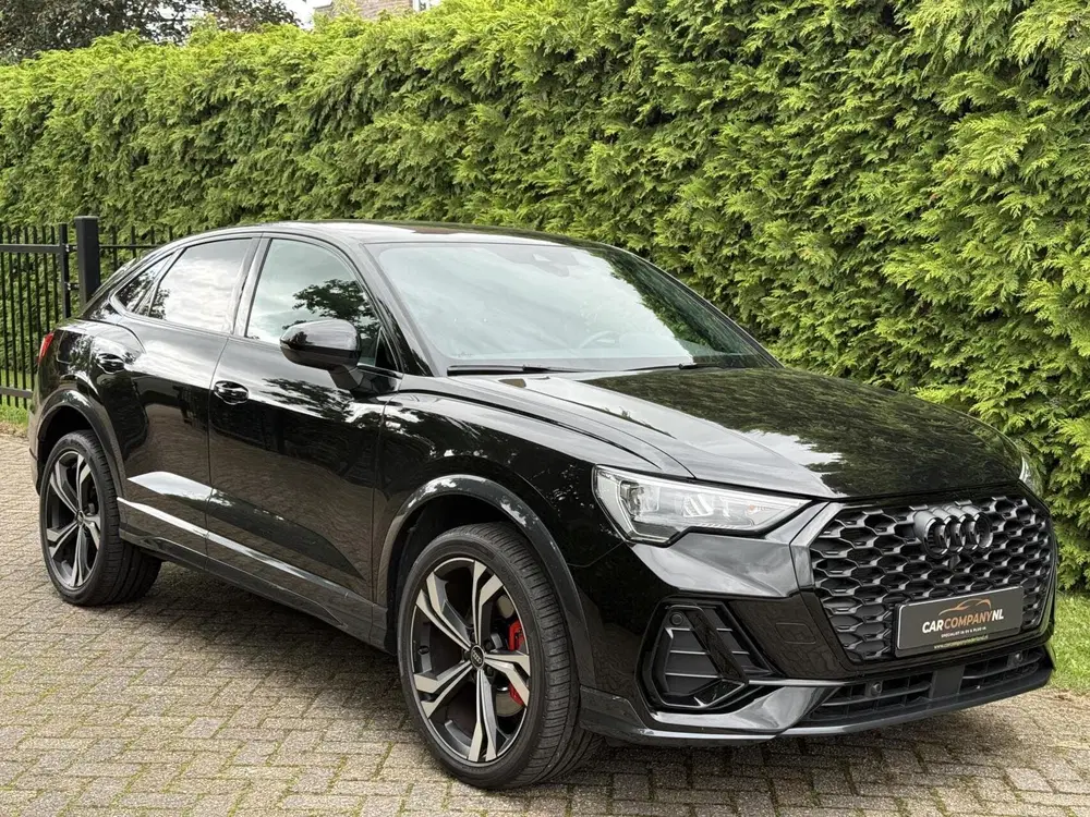 Audi Q3 uit 2022, foto 4