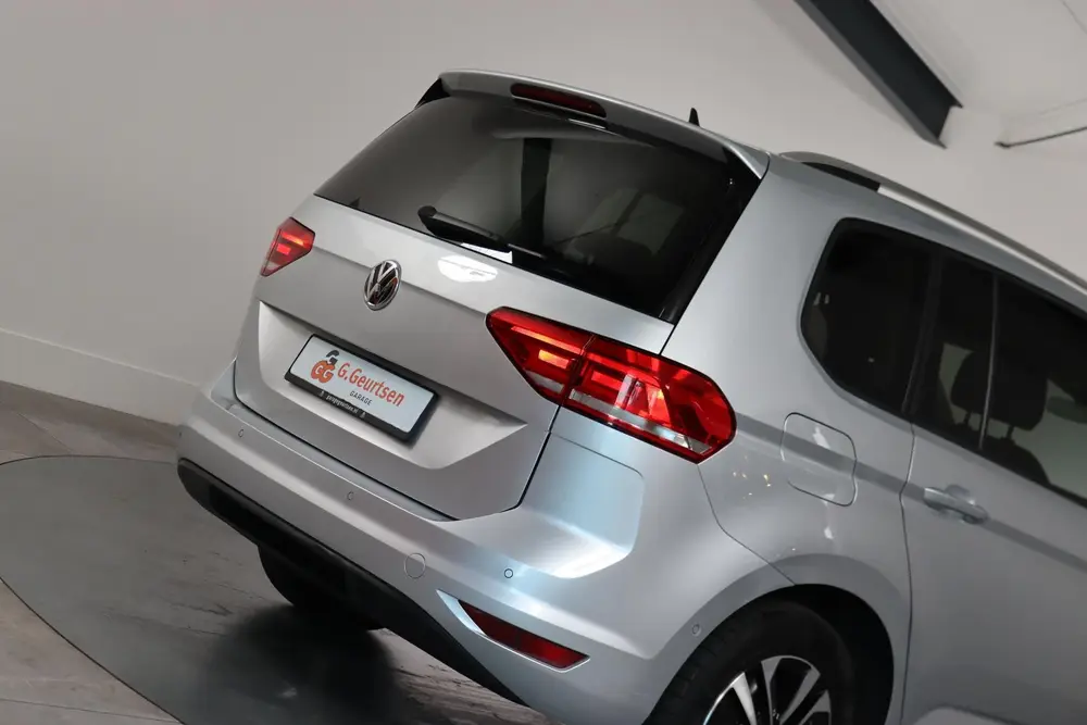 Volkswagen Touran 1.0 TSI Comfortline 7-Persoons Navigatie uit 2019, foto 19
