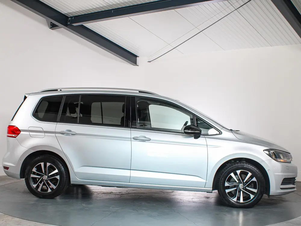 Volkswagen Touran 1.0 TSI Comfortline 7-Persoons Navigatie uit 2019, foto 8