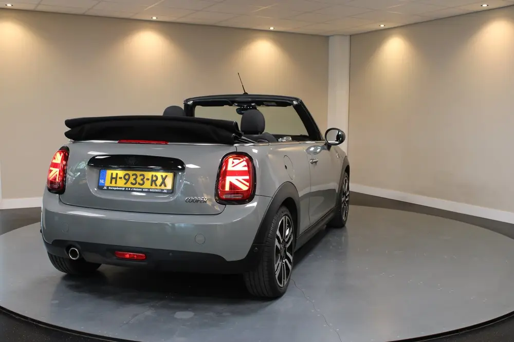 Mini Cabrio 1.5 Cooper Salt *Automaat* Carplay|Stoelver uit 2019, foto 6