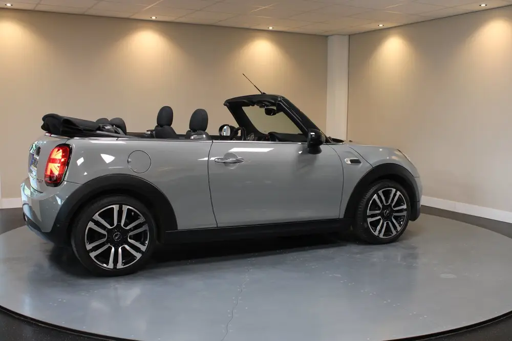Mini Cabrio 1.5 Cooper Salt *Automaat* Carplay|Stoelver uit 2019, foto 7