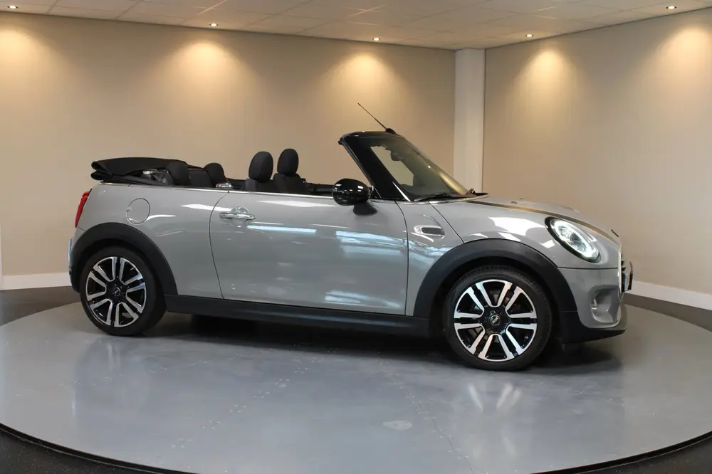 Mini Cabrio 1.5 Cooper Salt *Automaat* Carplay|Stoelver uit 2019, foto 8