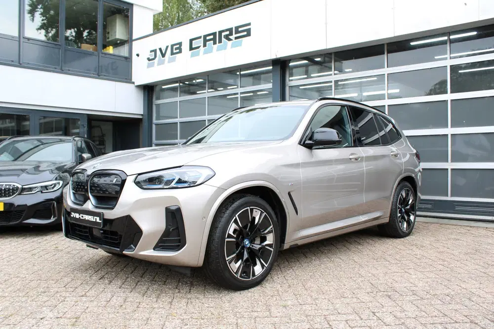 BMW iX3 High Executive 80 kWh uit 2022