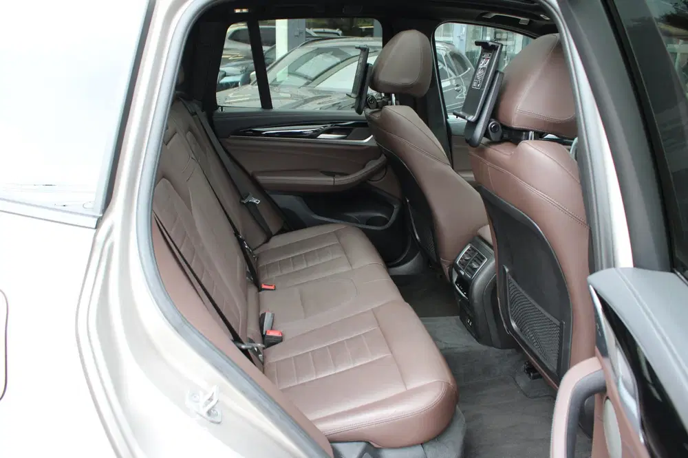 BMW iX3 High Executive 80 kWh uit 2022, foto 15