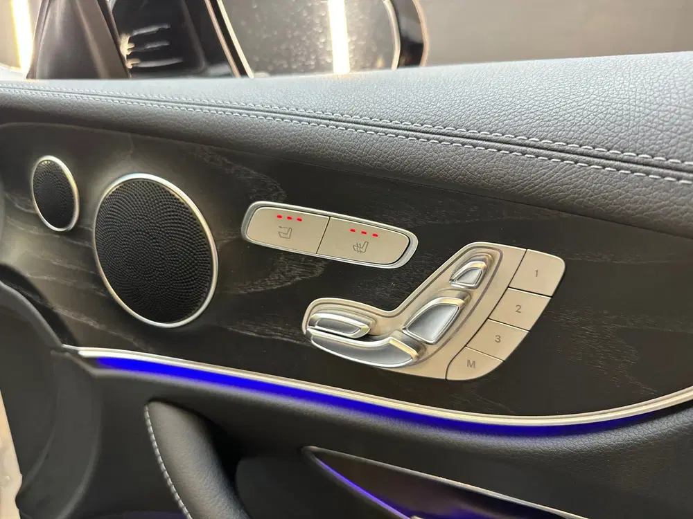 Mercedes-Benz E-Klasse 220 d Premium+ AMG Memory uit 2019, foto 20