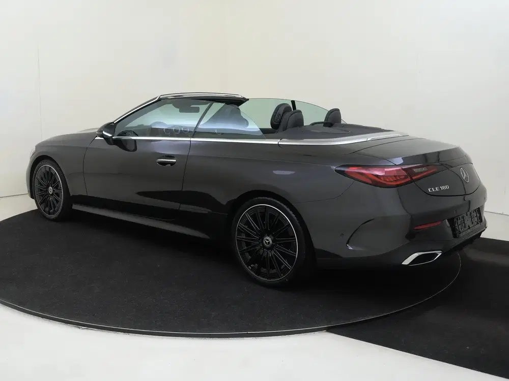 Mercedes-Benz CLE 180 AMG Line uit 2025, foto 3