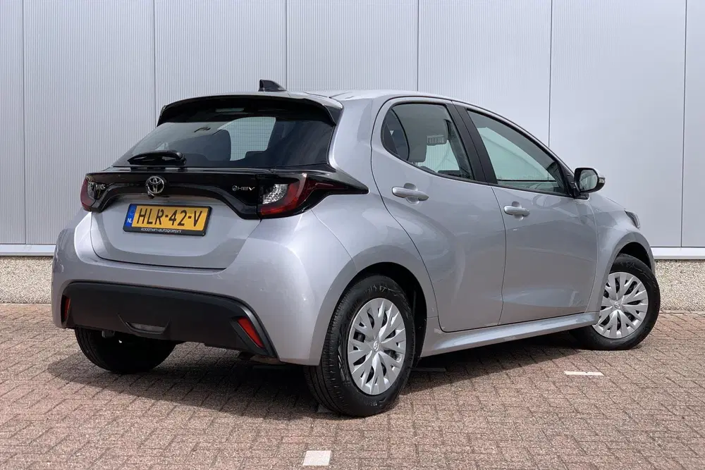 Toyota Yaris 1.5 Hybrid 115 Comfort uit 2025, foto 2