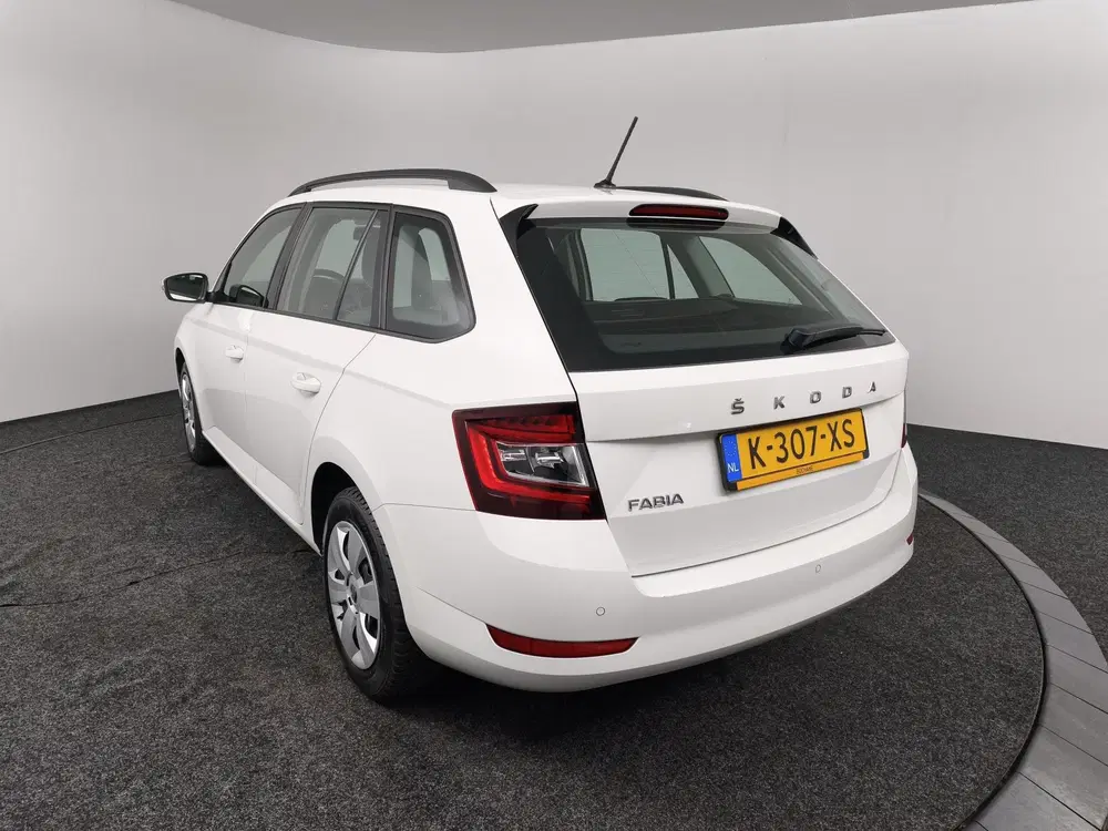 Skoda Fabia 1.0 TSI Ambition uit 2021, foto 6