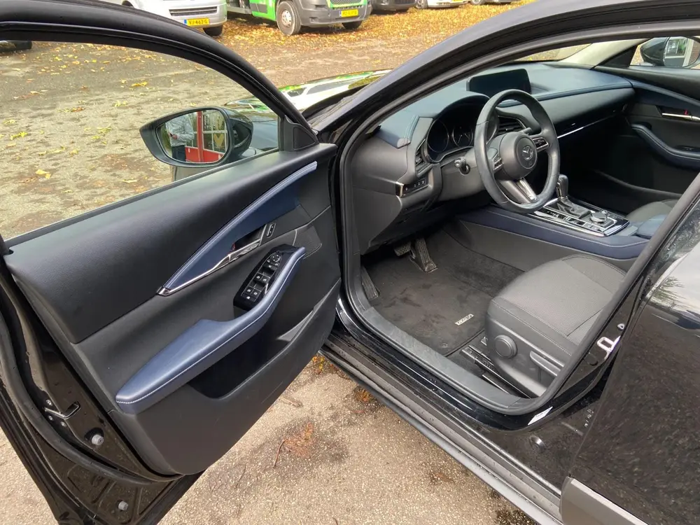 Mazda CX-30 2.0 e-SkyActiv-X M Hybrid Comfort uit 2020, foto 6