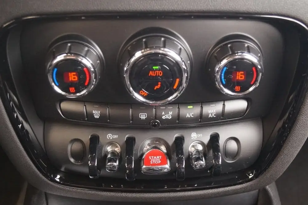 Mini Clubman 1.5 Cooper Business Edition -NAVI-ECC-PDC uit 2019, foto 10