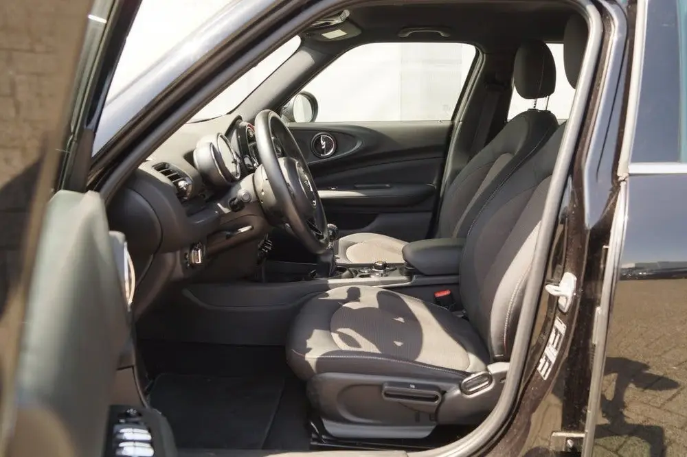 Mini Clubman 1.5 Cooper Business Edition -NAVI-ECC-PDC uit 2019, foto 6