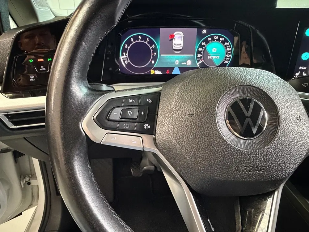 Volkswagen Golf 1.5 TSI Life Business, Camera, Stoel/stuurve uit 2020, foto 15