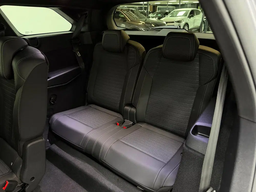 Peugeot 5008 1.2 Hybrid 145PK GT 7P. uit 2026, foto 17