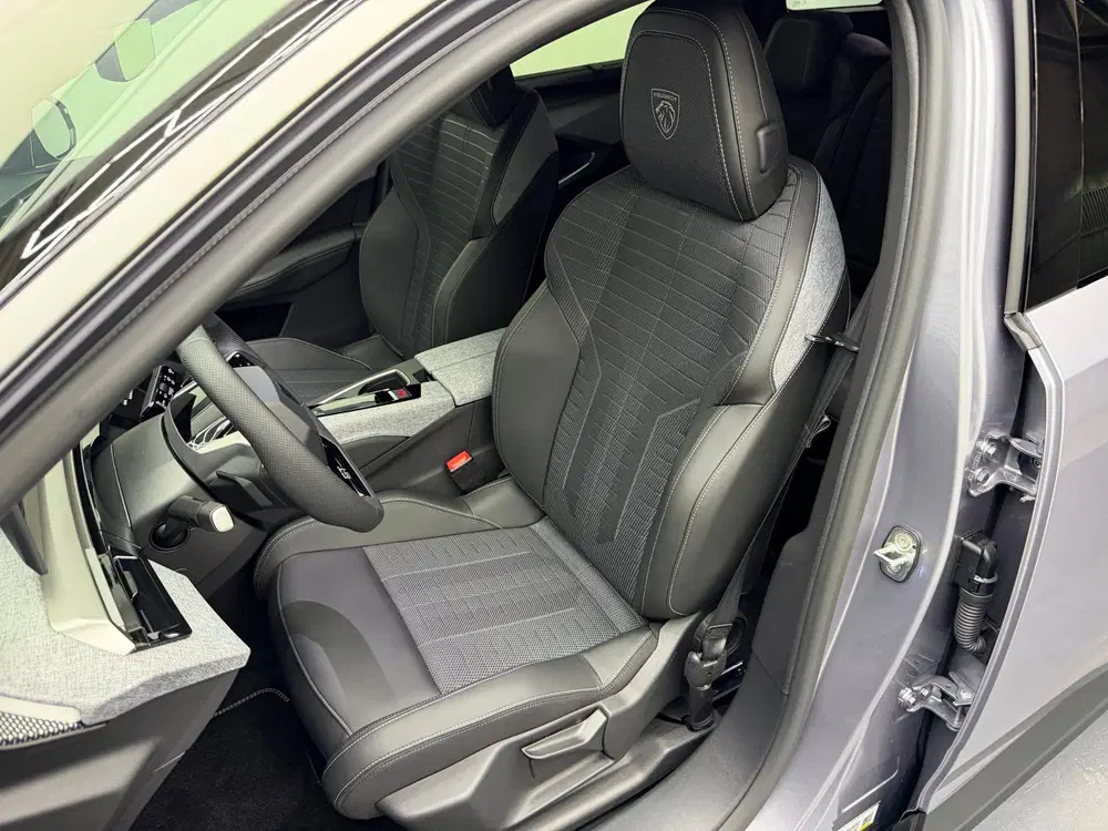 Peugeot 5008 1.2 Hybrid 145PK GT 7P. uit 2026, foto 9