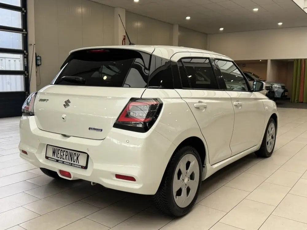 Suzuki Swift 1.2 Select SmartHybide [ CAMERA I NAVI IAD uit 2025, foto 3