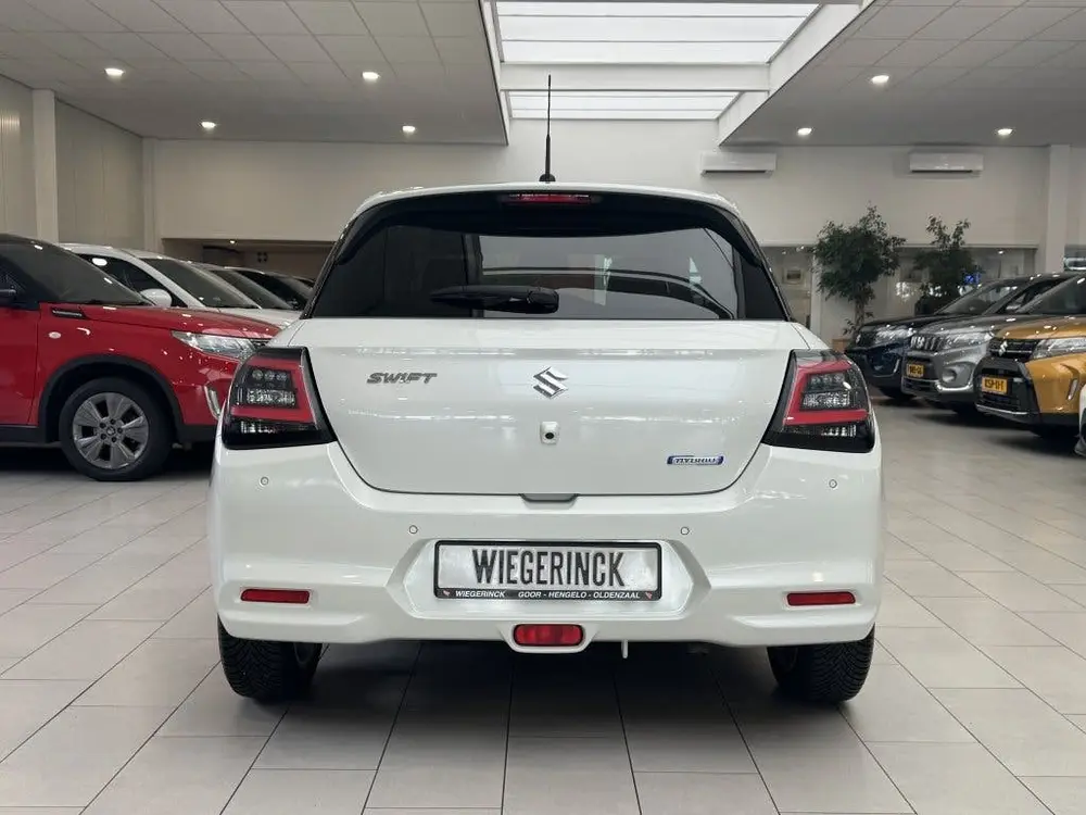 Suzuki Swift 1.2 Select SmartHybide [ CAMERA I NAVI IAD uit 2025, foto 8