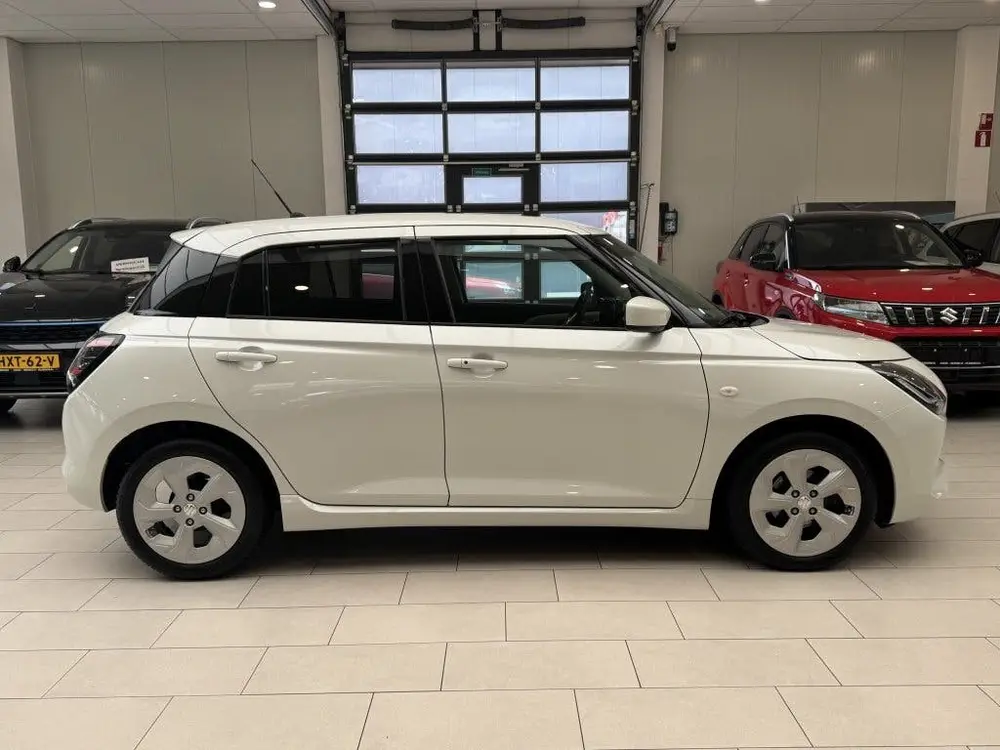 Suzuki Swift 1.2 Select SmartHybide [ CAMERA I NAVI IAD uit 2025, foto 9