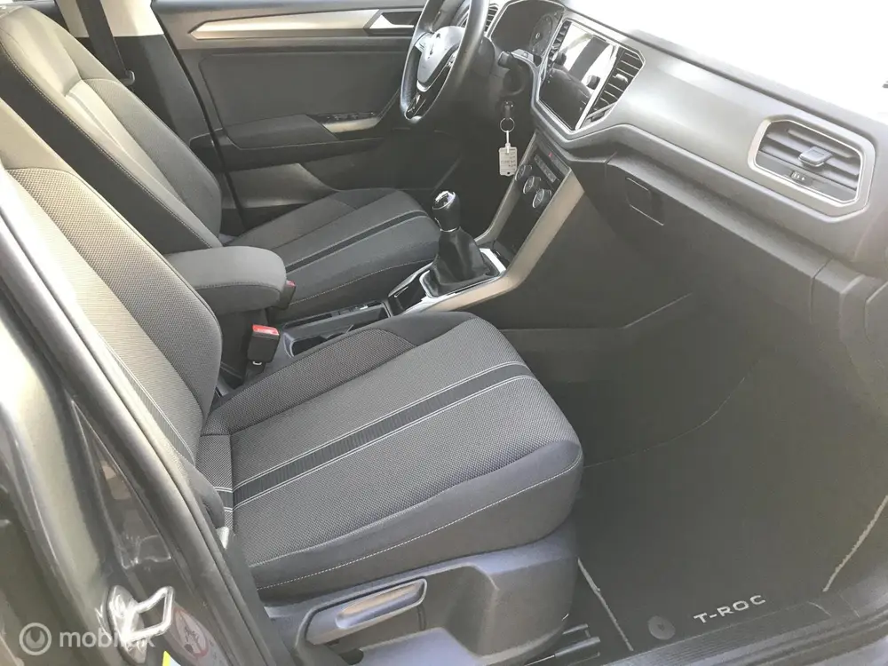 Volkswagen T-Roc 1.0 TSI Style panoramadak, camera uit 2021, foto 13