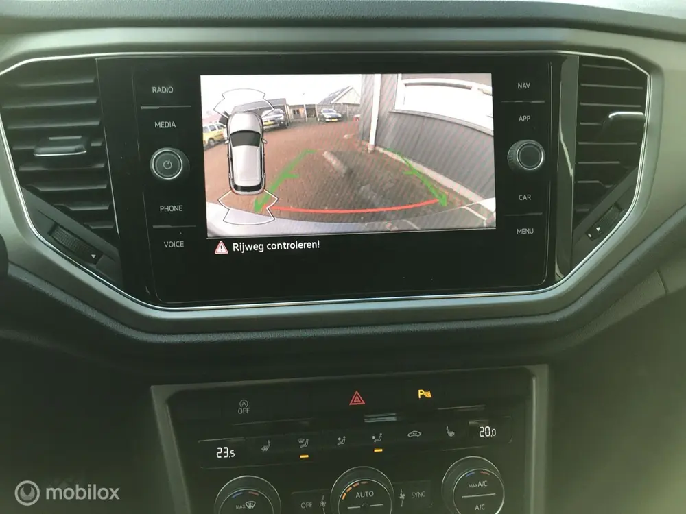 Volkswagen T-Roc 1.0 TSI Style panoramadak, camera uit 2021, foto 15