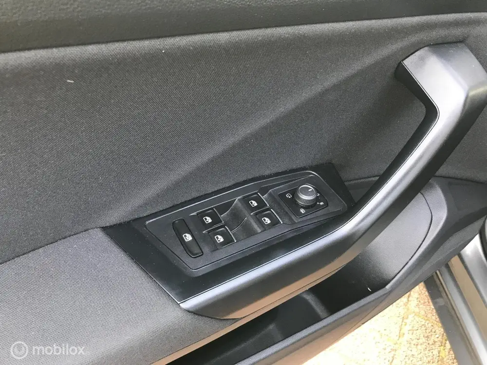 Volkswagen T-Roc 1.0 TSI Style panoramadak, camera uit 2021, foto 20