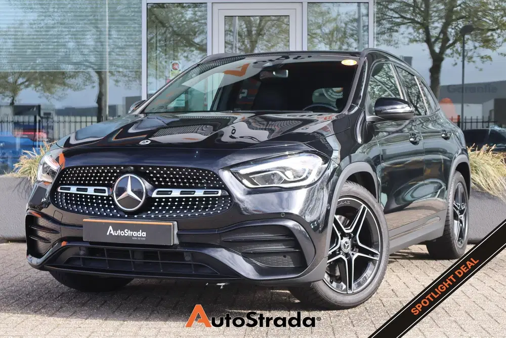 Mercedes-Benz GLA 180 AMG-Line uit 2022