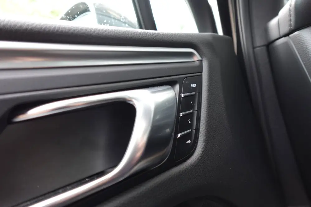 Porsche Macan Porsche Macan 2.0 PANO SPORT CHRONO VOL uit 2020, foto 10