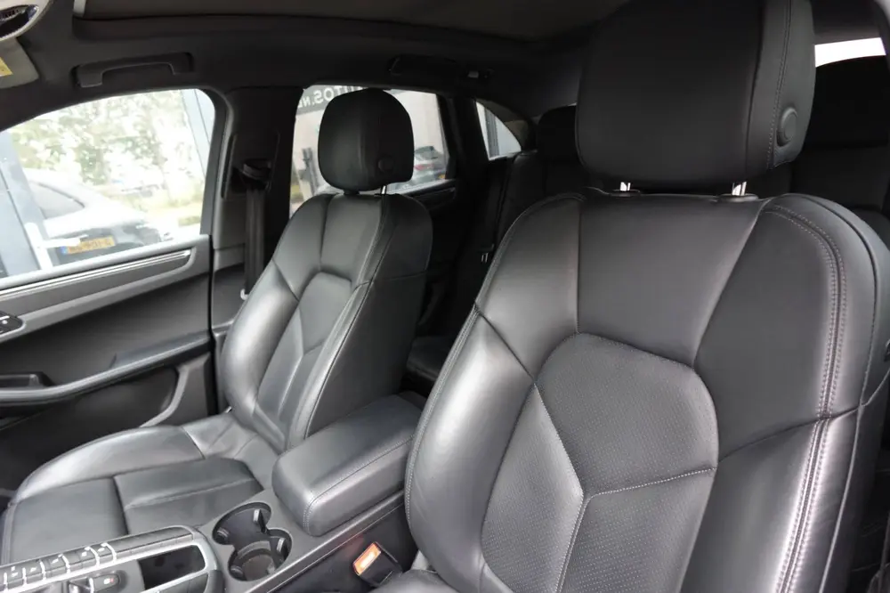 Porsche Macan Porsche Macan 2.0 PANO SPORT CHRONO VOL uit 2020, foto 5