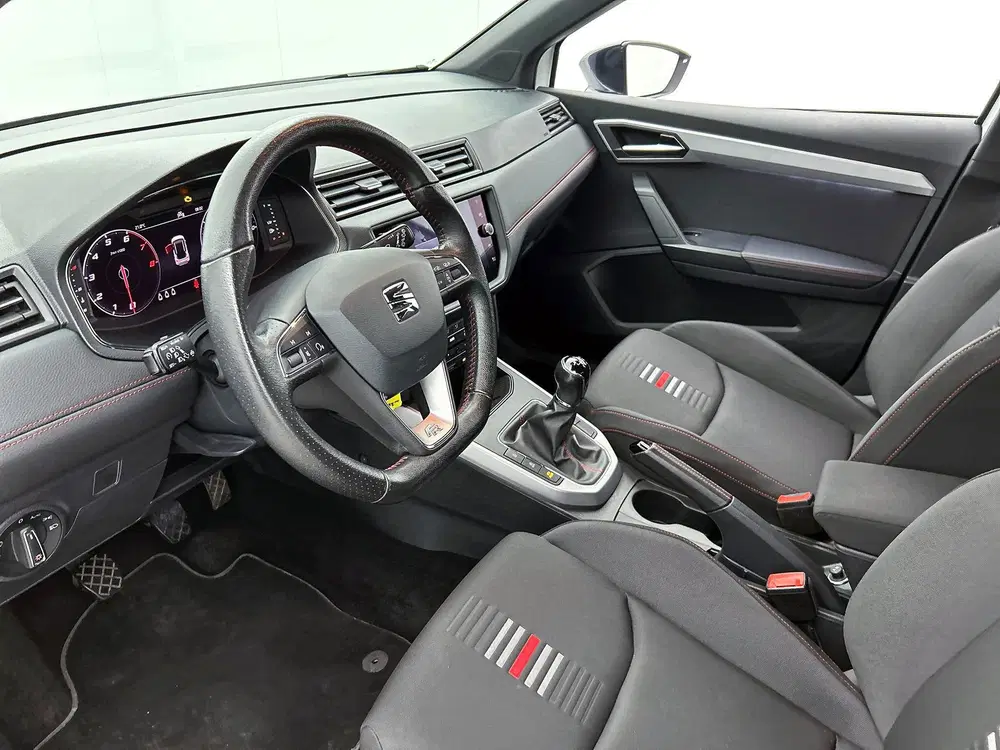 SEAT Arona 1.5 TSI EVO FR Business Intense uit 2019, foto 13