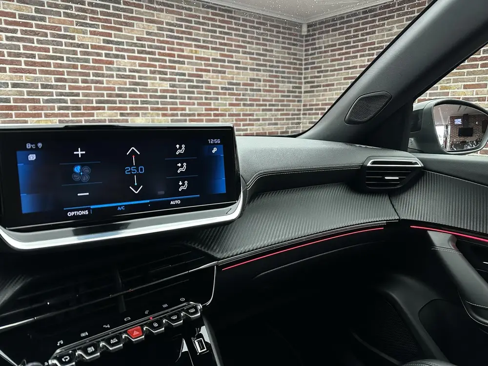 Peugeot 2008 1.2 PureTech GT Line Automaat Cruise Navi uit 2021, foto 12