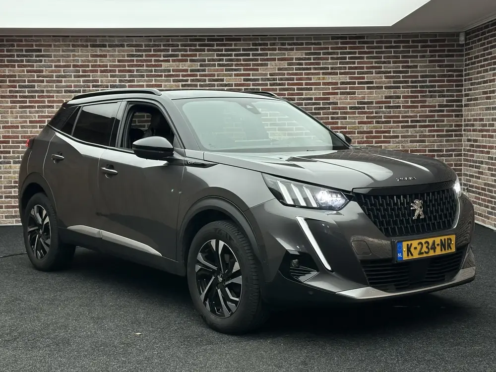 Peugeot 2008 1.2 PureTech GT Line Automaat Cruise Navi uit 2021, foto 2