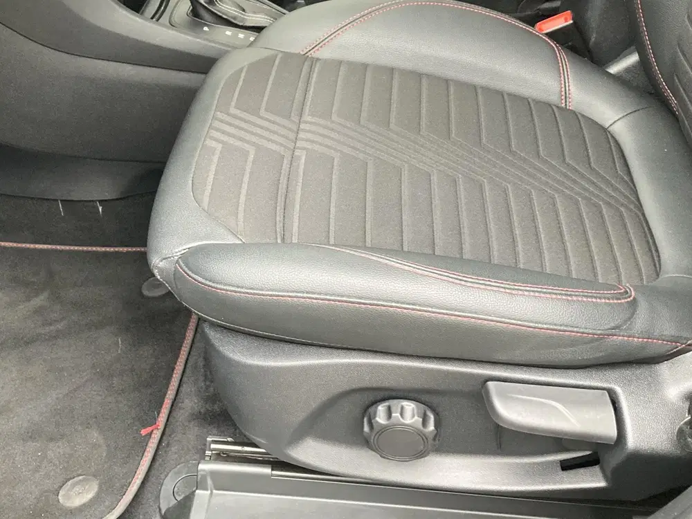 Ford Puma 1.0 EcoBoost Hybrid ST-Line X Navigatie uit 2023, foto 11