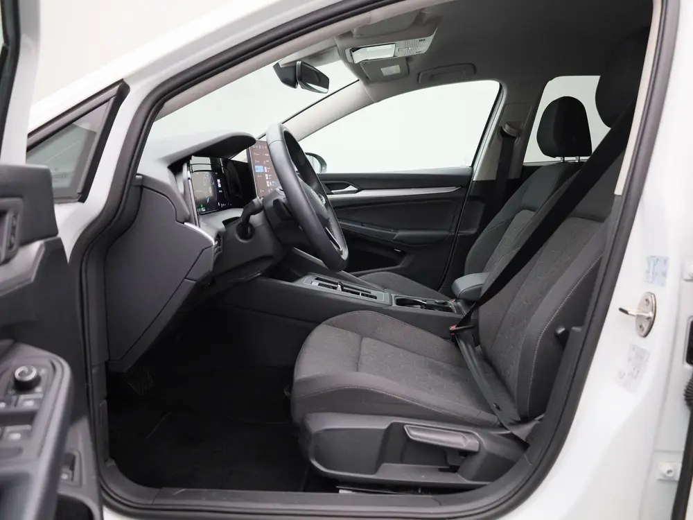 Volkswagen Golf 1.5 eHybrid Life Edition uit 2025, foto 11